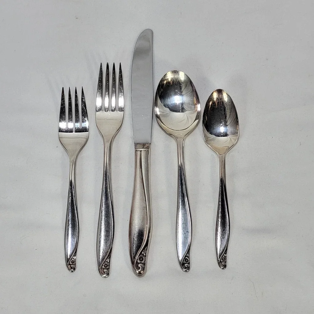 Oneida Silverplate Flatware Affection Pattern 5 Pc Place Setting Floral Scroll